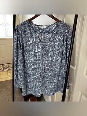 Monday Fun Ranch Blue Printed V-Neck Blouse ❄️